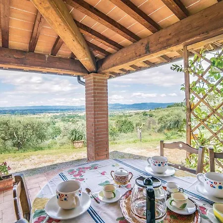 Casa La Fonte Holiday home Policiano
